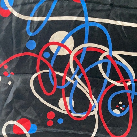 Beautiful silk vintage Pierre Cardin scarf - Picture 3 of 9